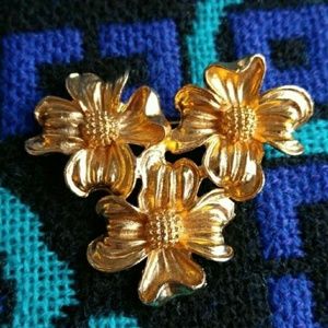 Vintage brooch three Dogwood flower broach gold tone pin floral garden